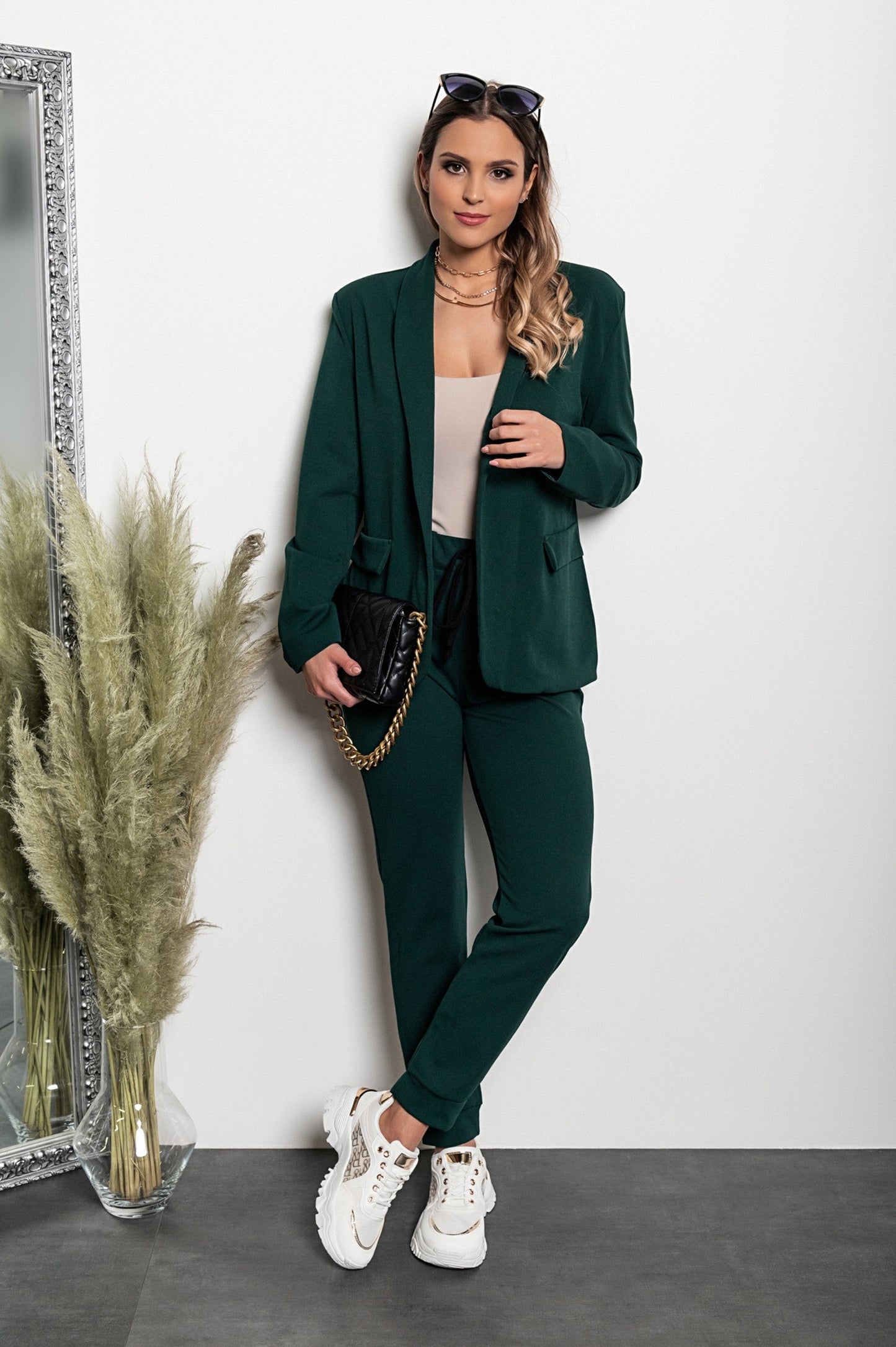 Elegant trousers and blazer set Estrena, green